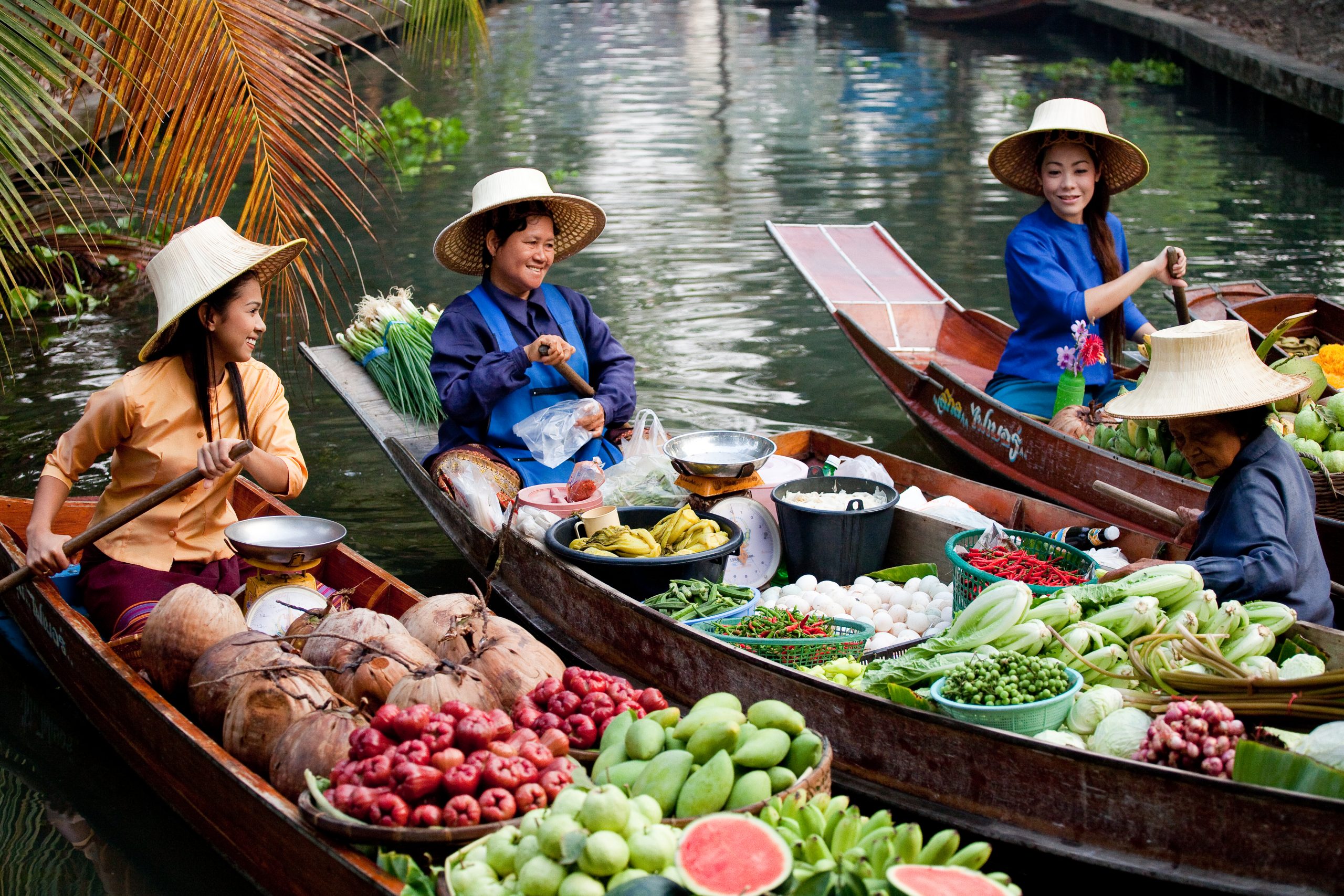 8thais_smile_floating_market-093po