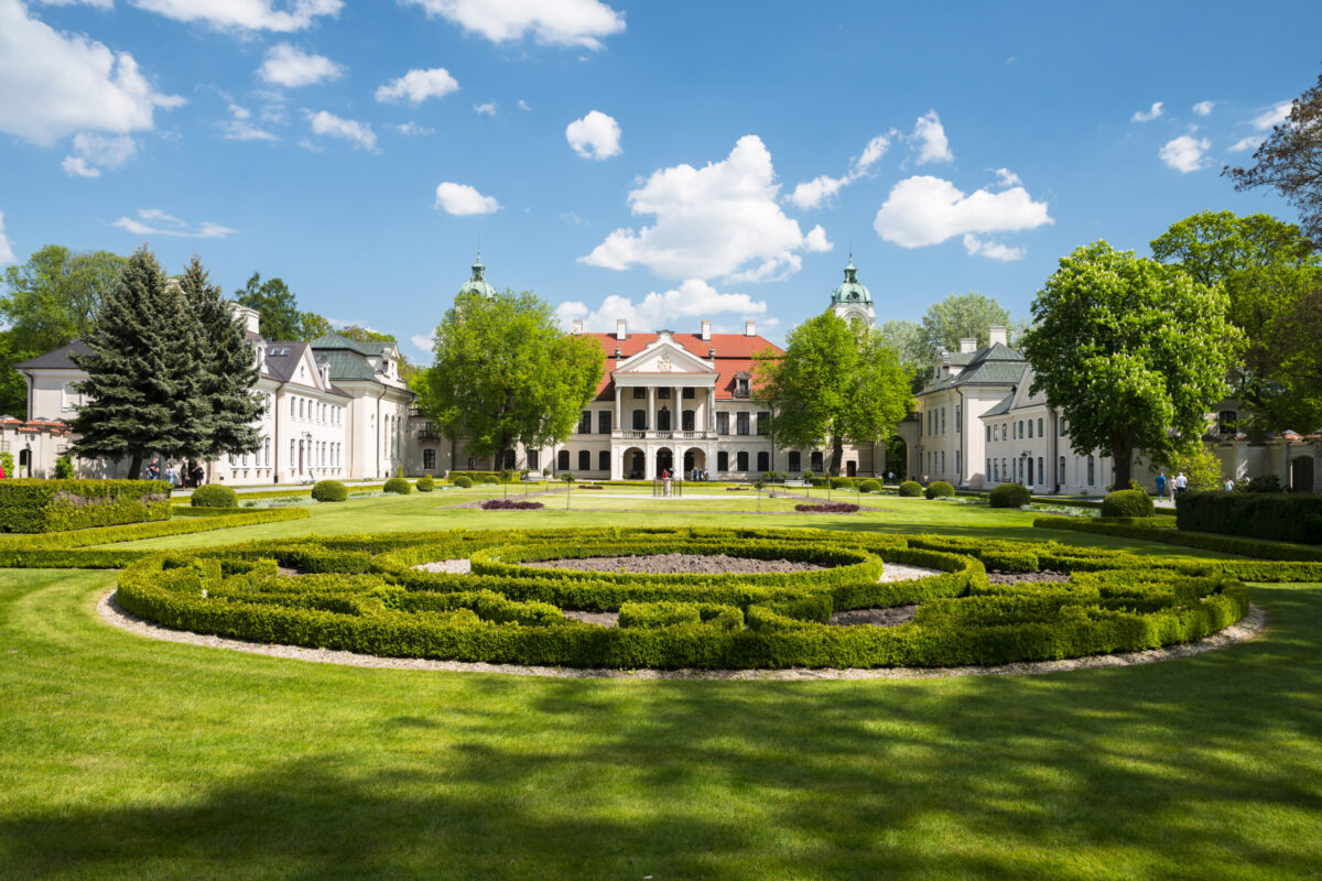 Zdjecia Architektury z drona, fotografia wnetrz - piximo.pl